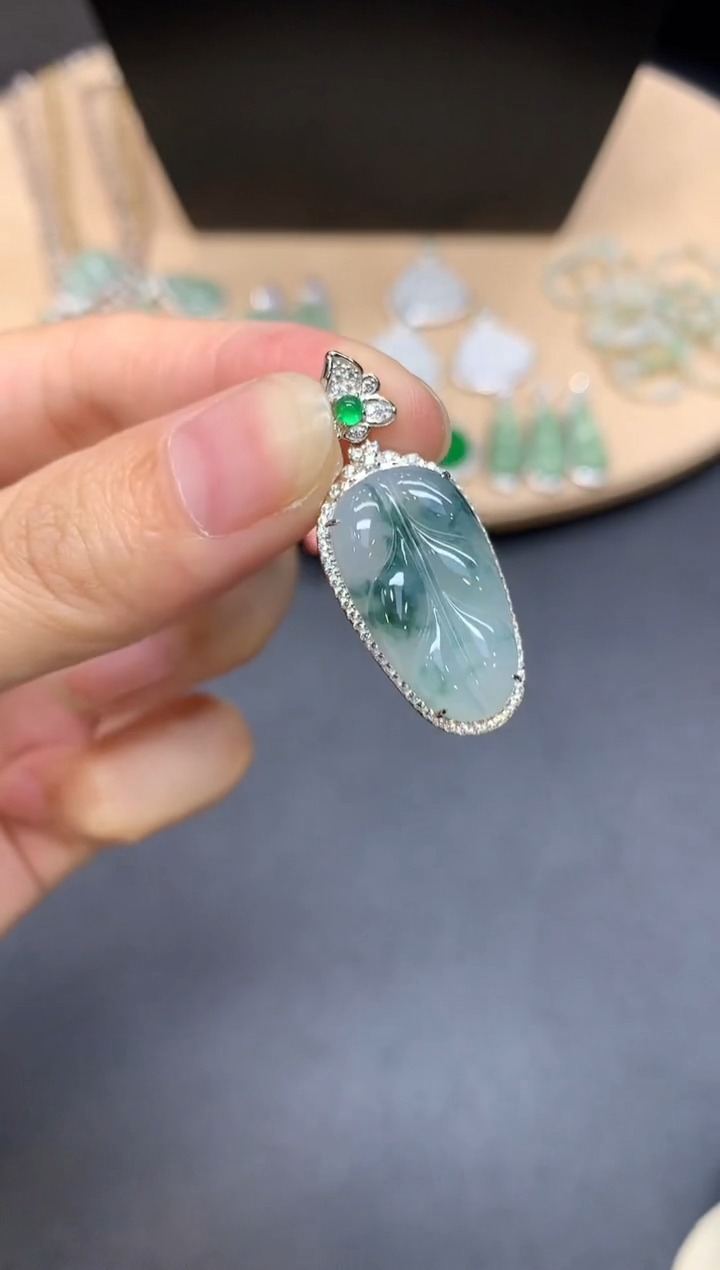 【闪购商品】翡翠吊坠(不含链)银S925镶嵌叶子【多样性发其一】