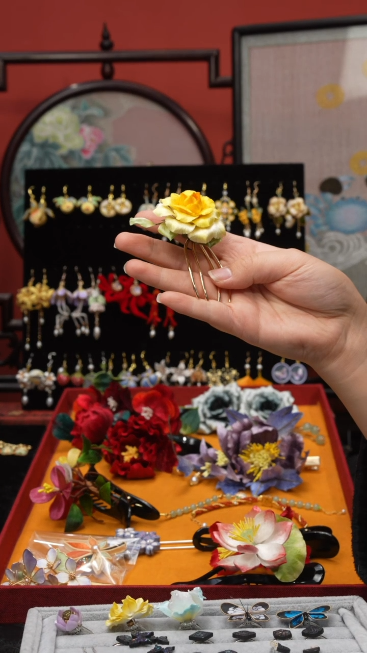 刺绣一****儿非遗手工绒花饰品