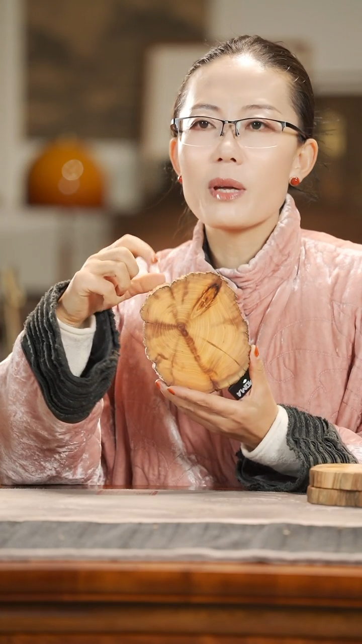 【闪购商品】柏木（崖柏）木雕423陈化黑油杯垫