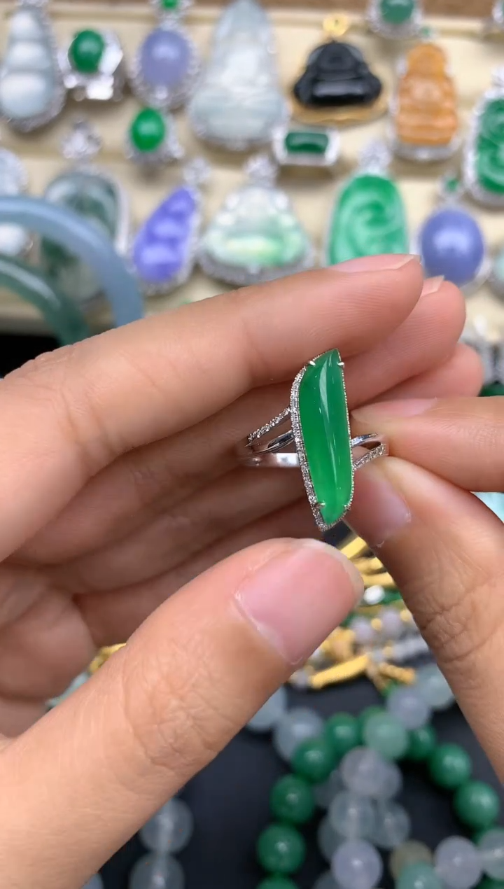 【闪购商品】翡翠戒指18K金镶嵌292-中国好珍宝