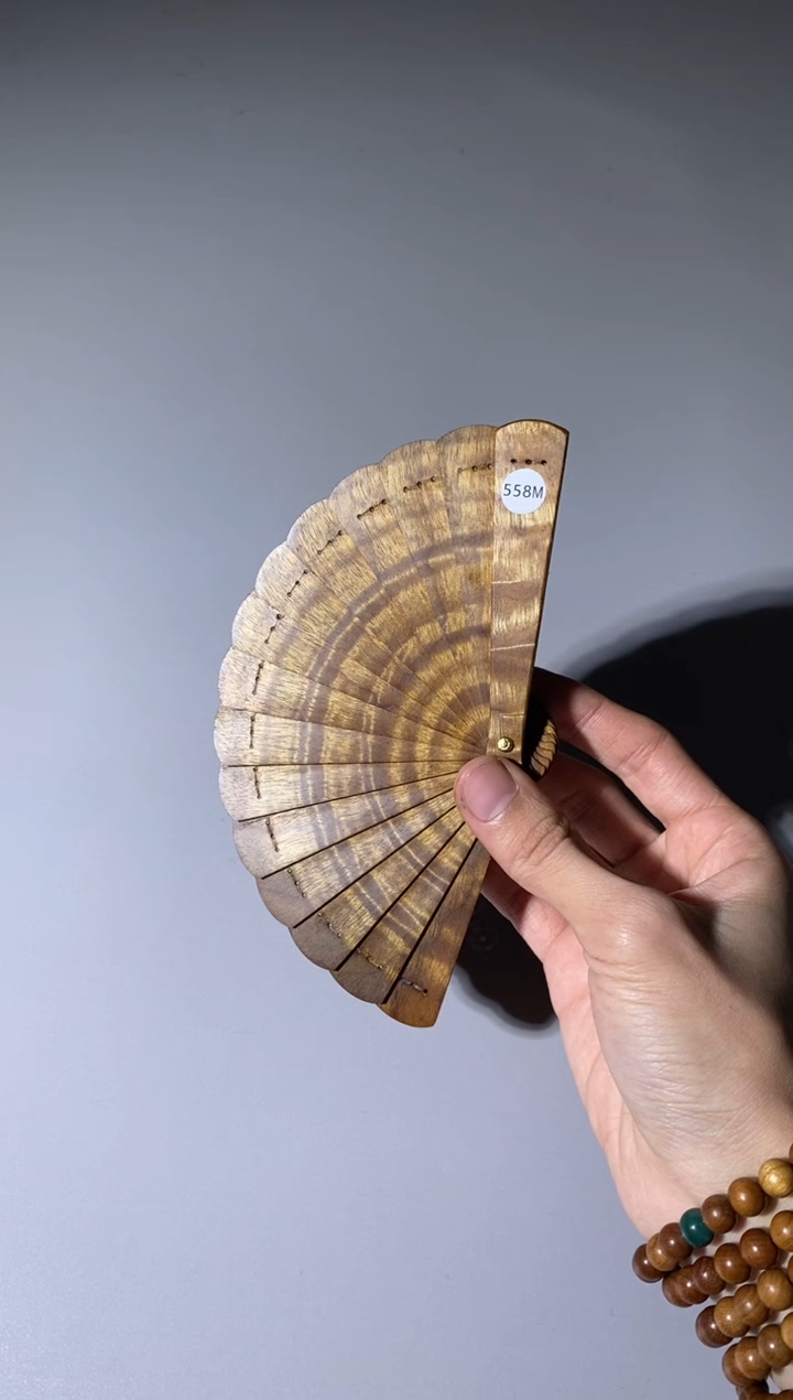 【闪购商品】金丝楠木雕558号10cm金丝楠迷你扇
