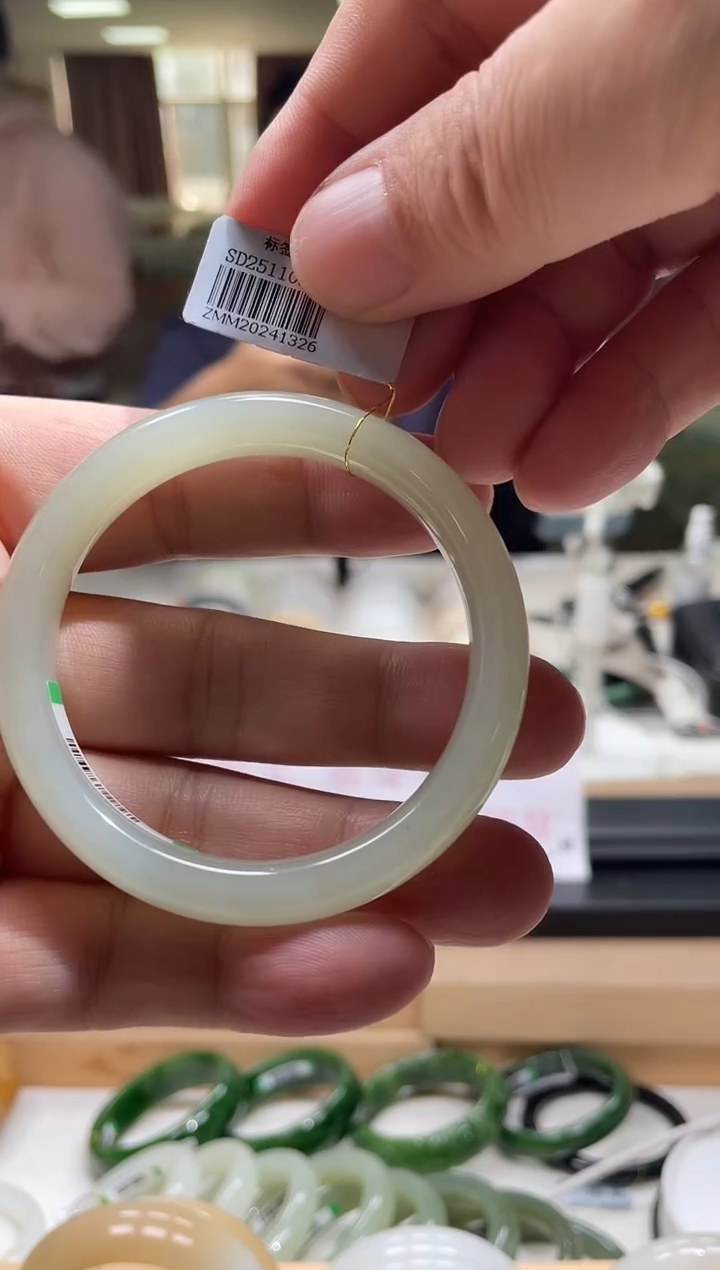 未镶嵌手镯和田玉53-54圈口 1326