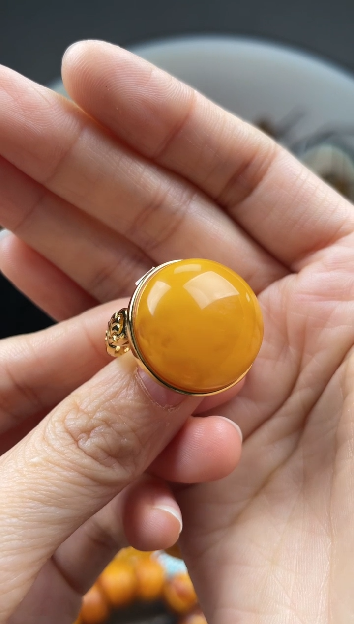 【闪购商品】琥珀裸石未镶嵌首饰 假1赔4 （多样性发货1件