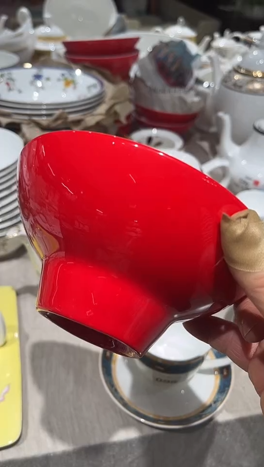 瓷红碗平面1个碗