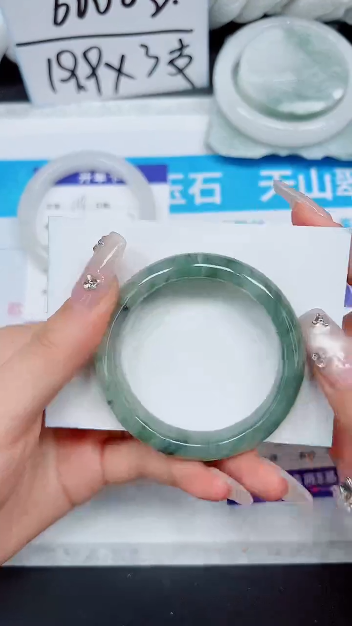 【闪购商品】石英质玉手镯未镶嵌A115-49`50`