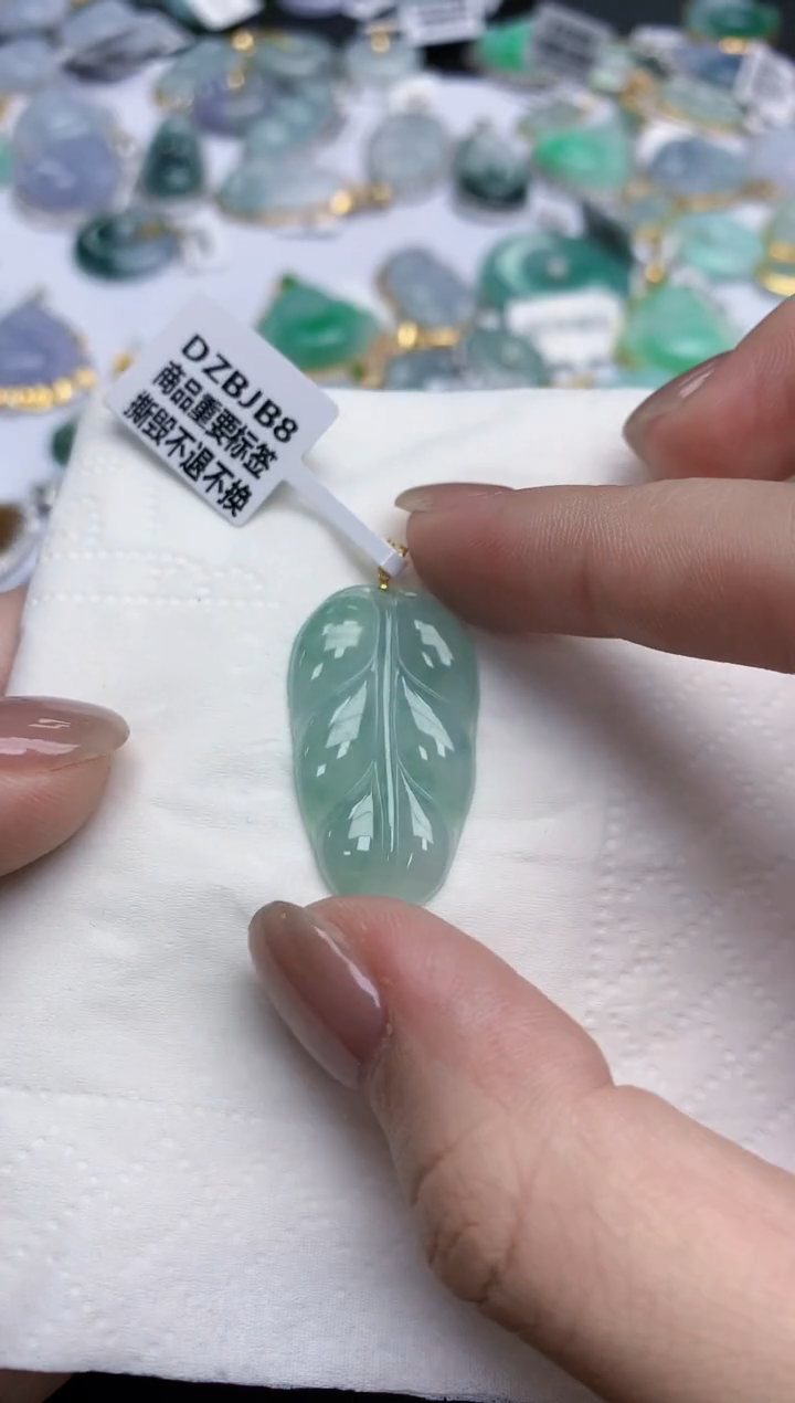 【闪购商品】翡翠颈饰18K金镶嵌天然缅甸翡翠A货