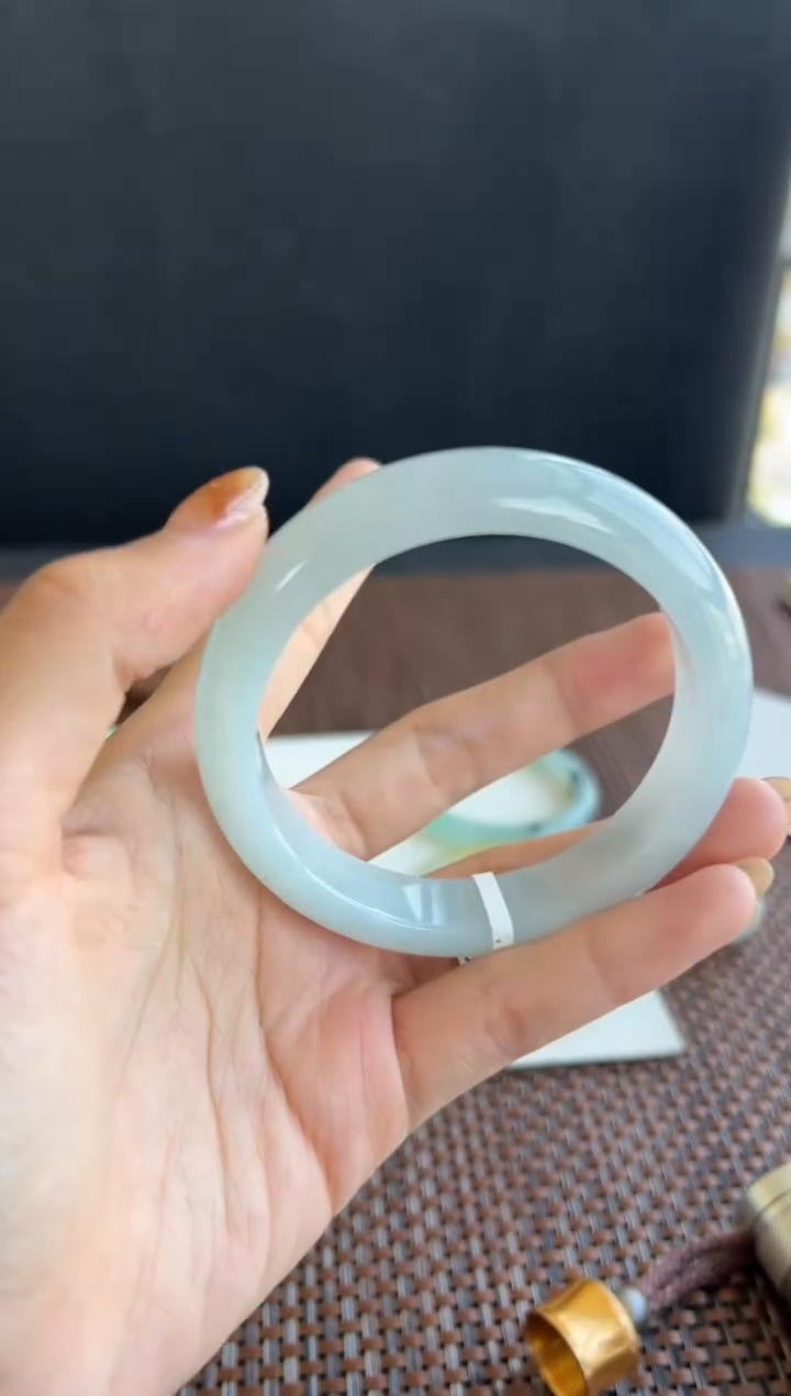 翡翠手镯未镶嵌38号60.2*12.8*8.9