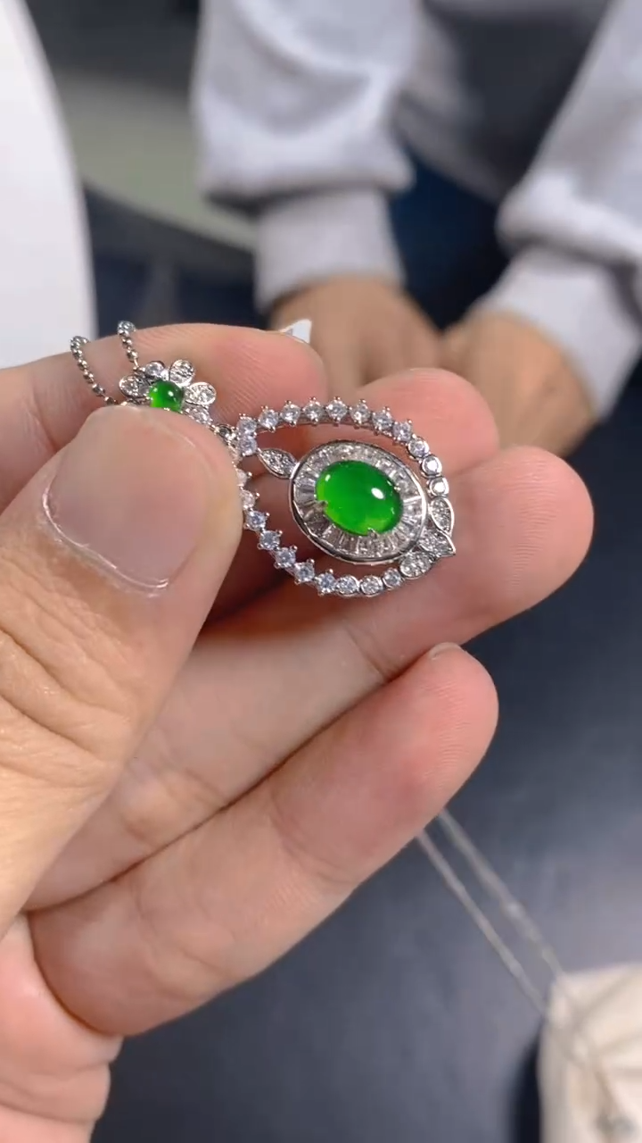 【闪购商品】翡翠吊坠(赠链)未镶嵌0883713274/多样性发一