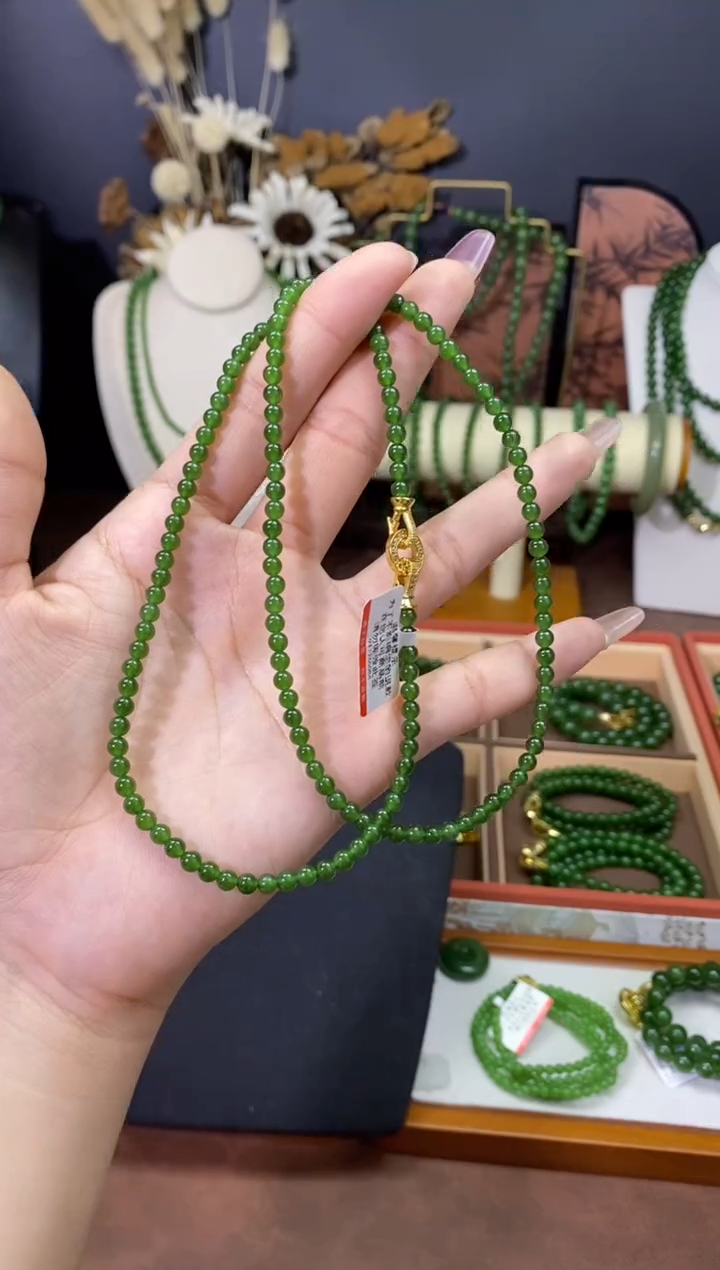 【闪购商品】和田玉（碧玉）颈饰未镶嵌4毛衣链辣绿