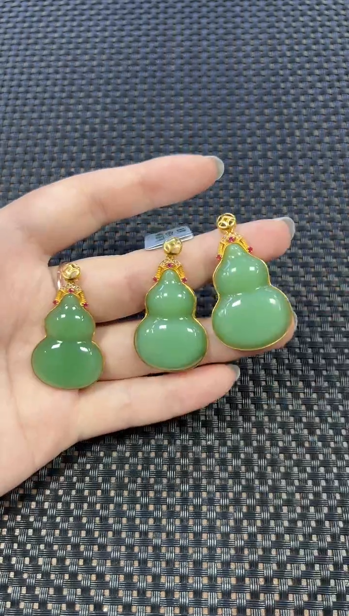 和田玉18K金镶嵌颈饰（多样性发一件） 2877