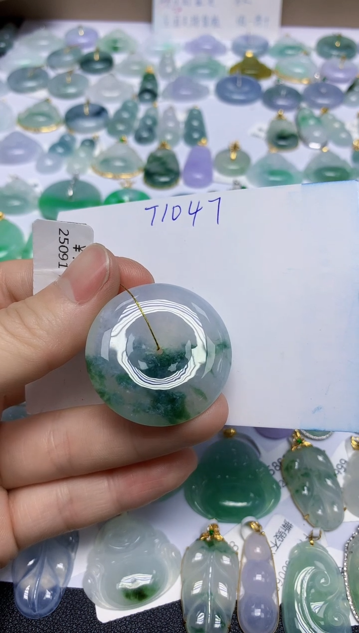 颈饰18K金镶嵌翡翠天然缅甸翡翠A货翡翠百元以上9元证书费自理