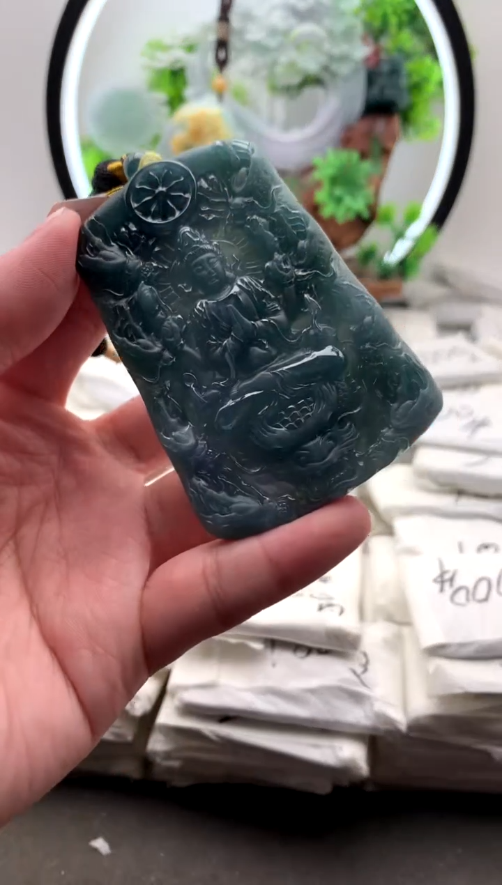 【闪购商品】翡翠颈饰未镶嵌千手观音