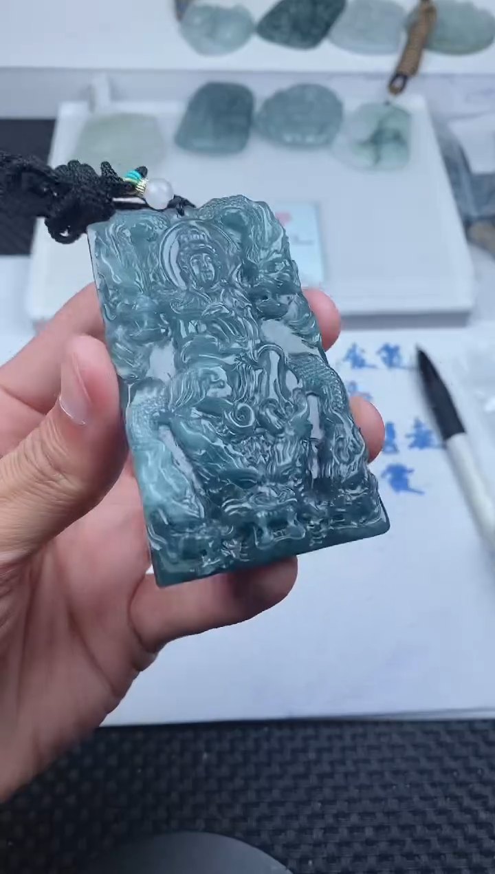 翡翠未镶嵌颈饰111111111111