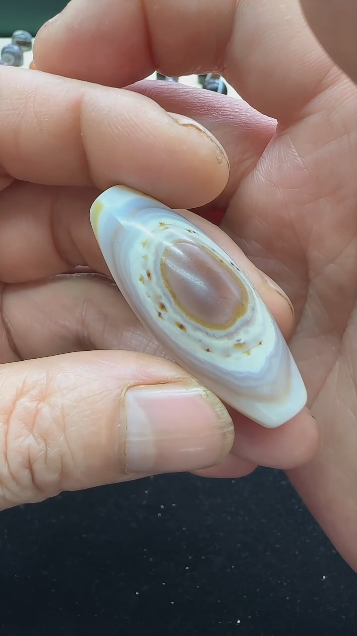 玛瑙/玉髓颈饰未镶嵌勒子46*18