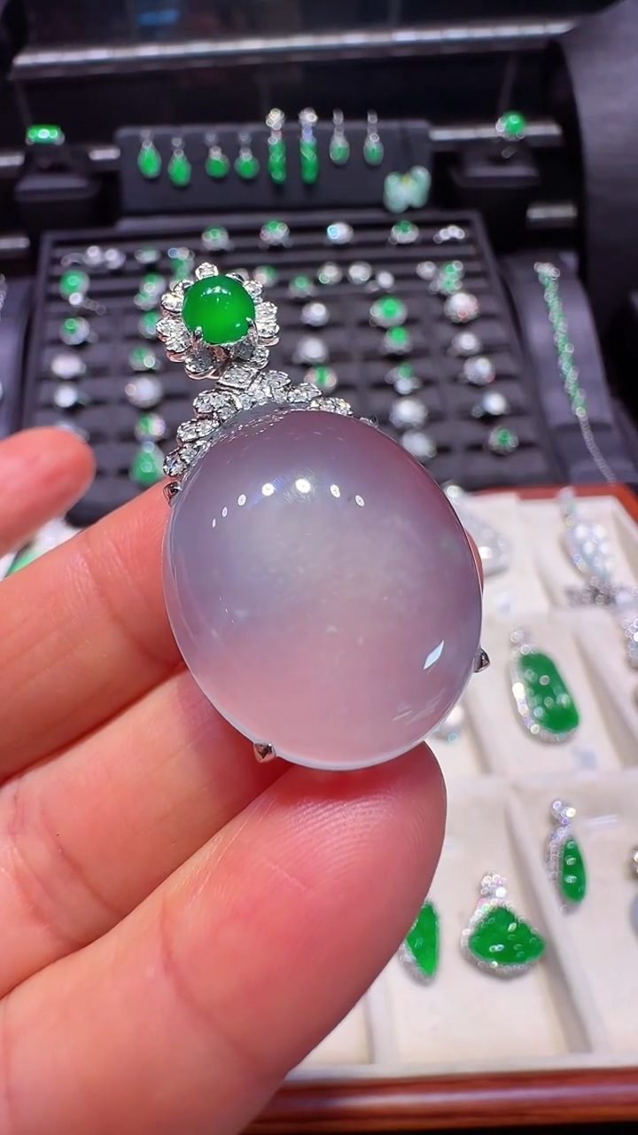 【闪购商品】翡翠吊坠(不含链)18K金镶嵌蛋坠