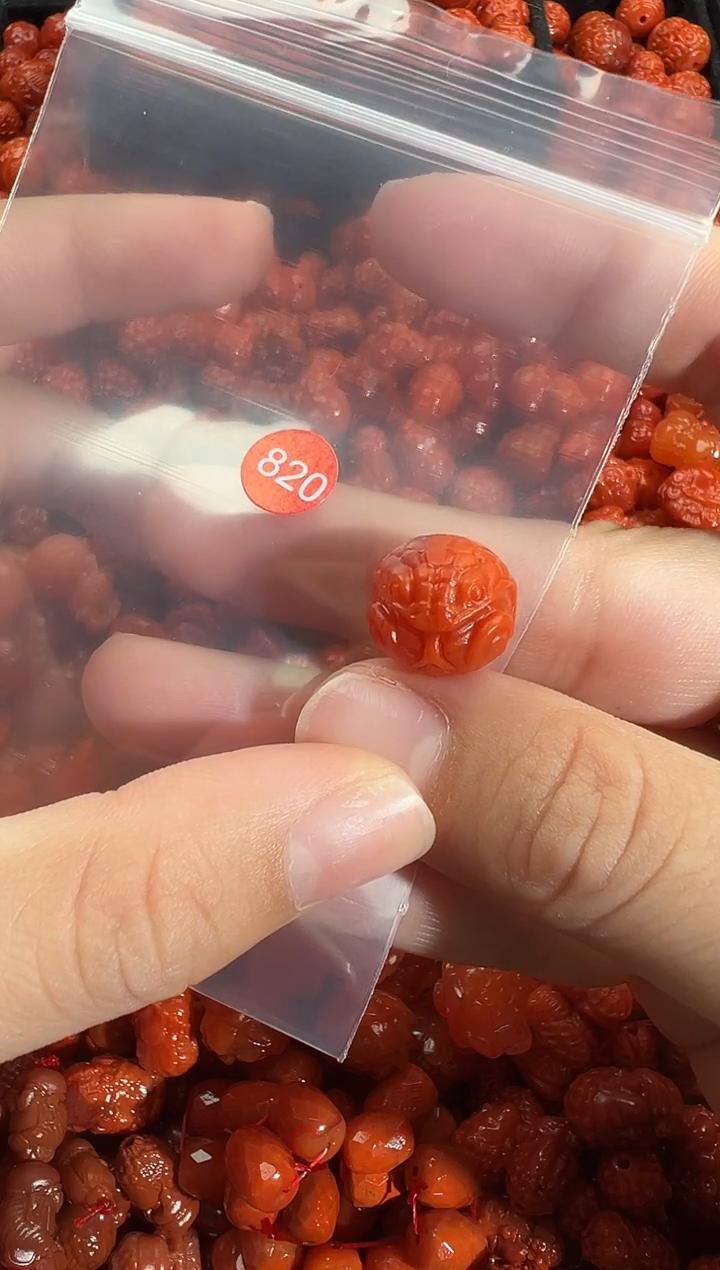 颈饰未镶嵌南红玛瑙1