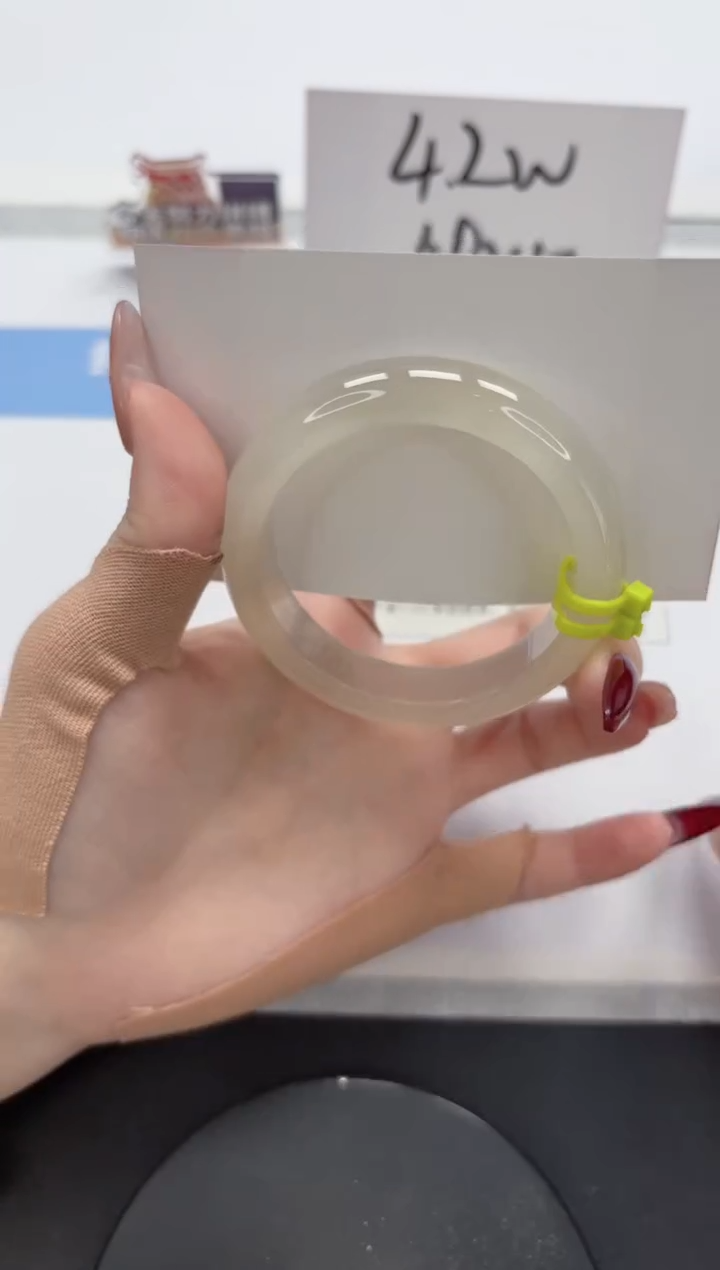 【闪购商品】石英质玉手镯未镶嵌A90-53