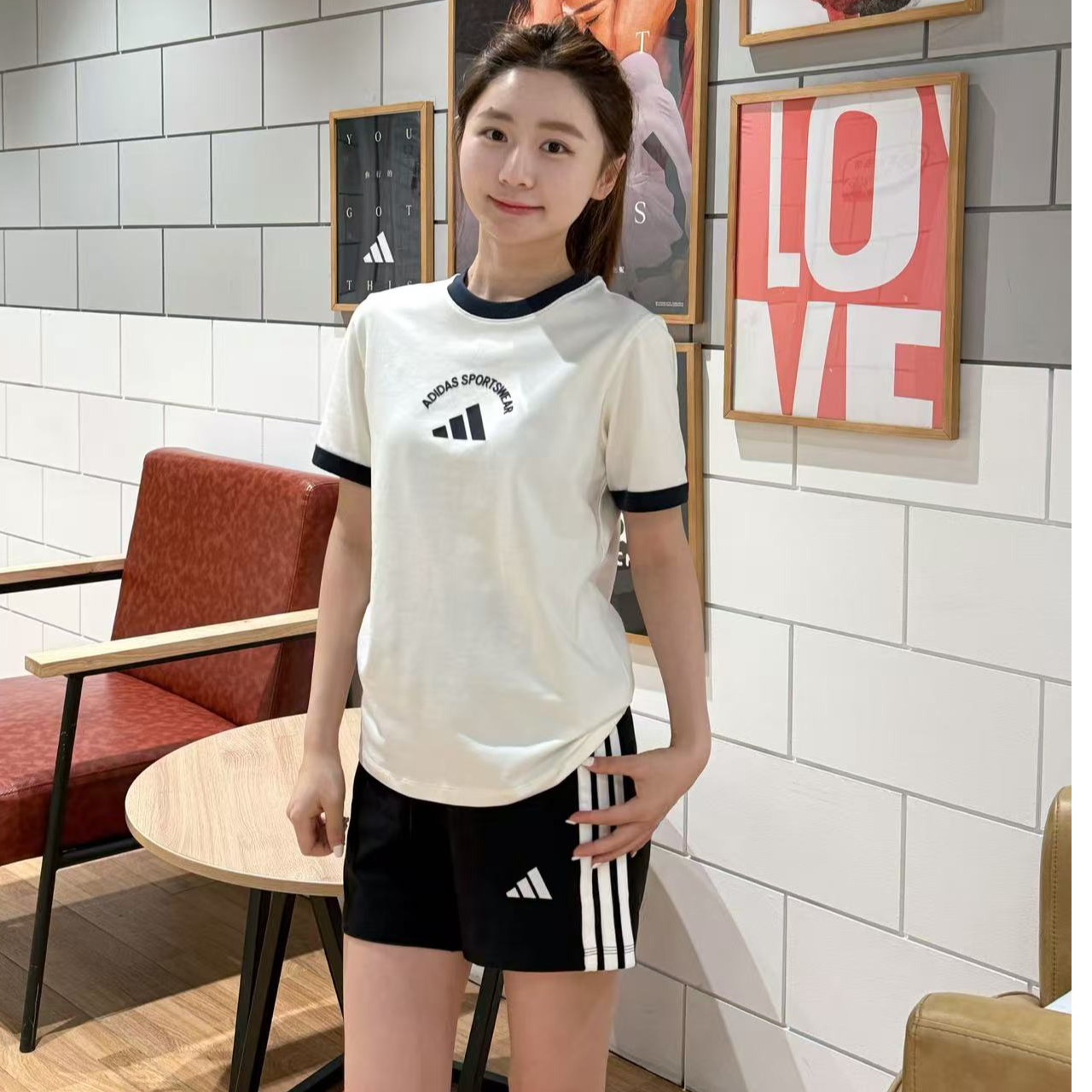 【夏日户外】阿迪达斯 adidas女子MS SS TEE休闲时尚T恤短袖KC0058