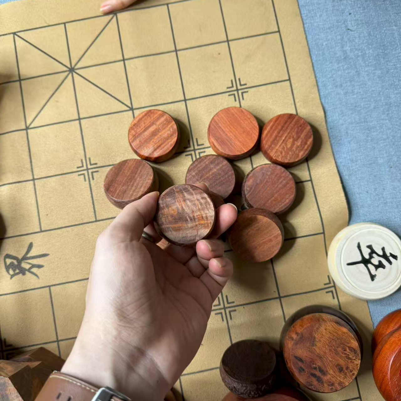 定制白板高档精品血檀水波60中国象棋大号成人老人送礼套装定制