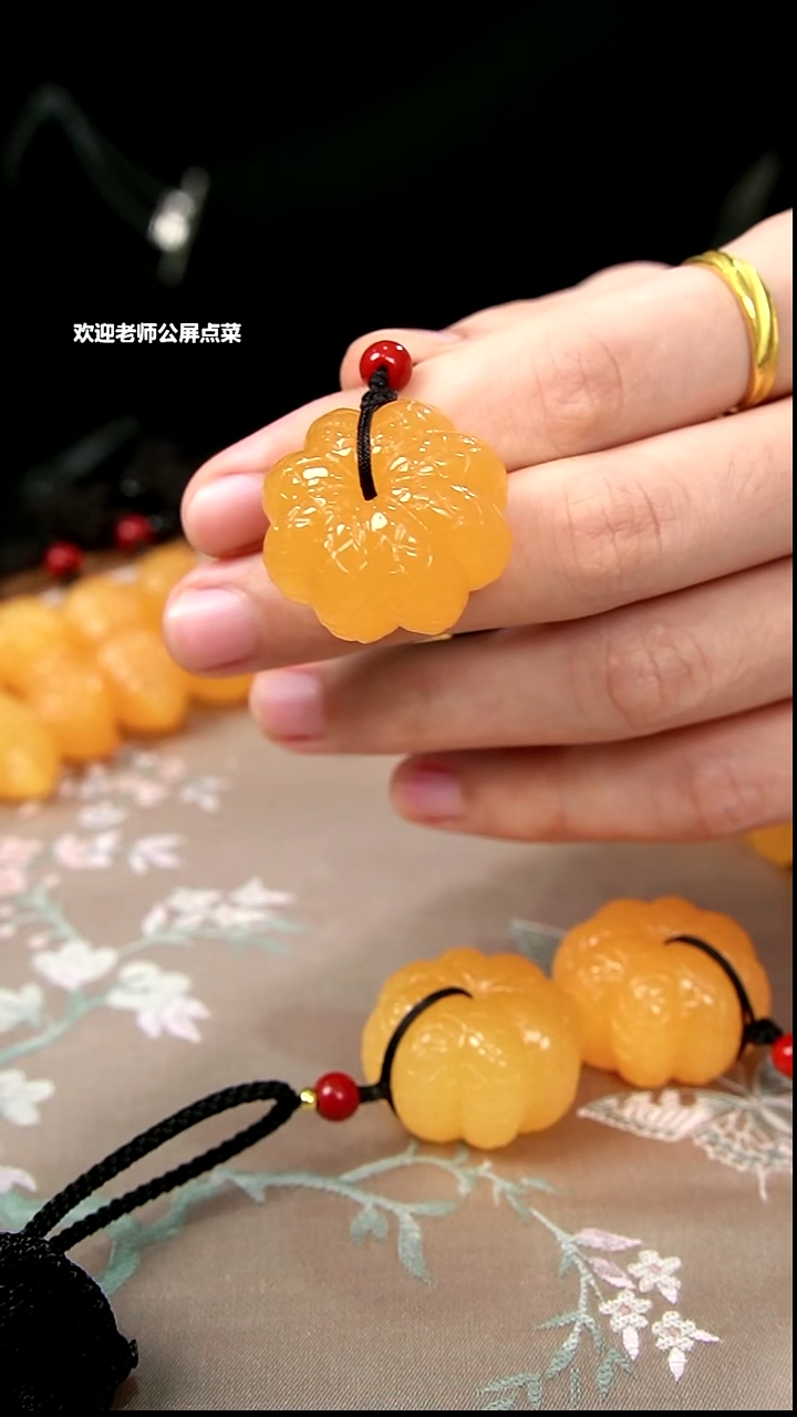 印尼石小桔子挂坠