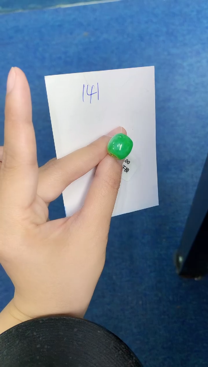 翡翠未镶嵌颈饰000000000