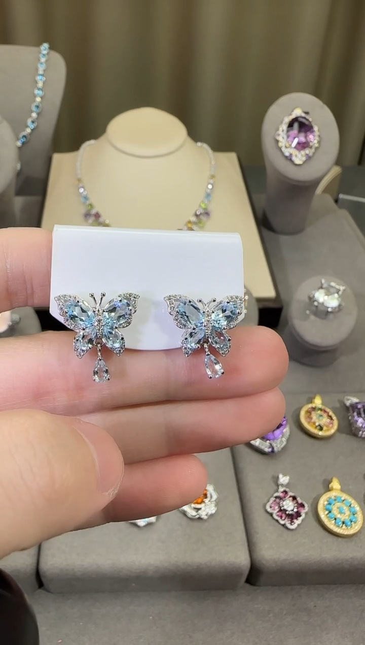 银S925镶嵌托帕石耳饰17mm耳钉蝴蝶设计款