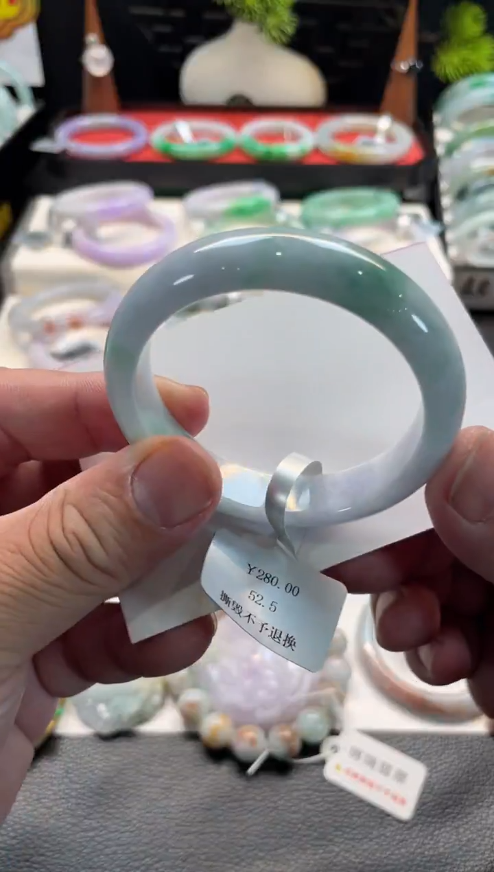 未镶嵌手镯翡翠83号链接 有纹裂 52正圈