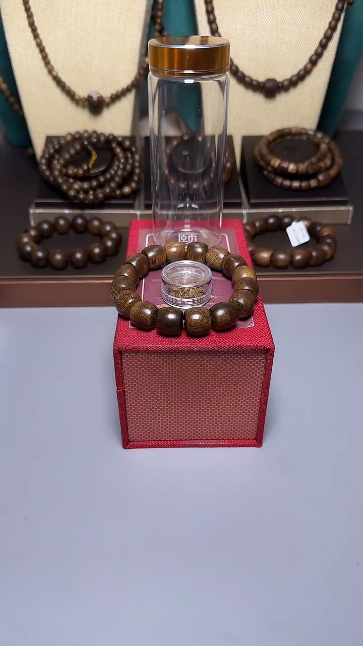 沉香芽庄黑奇1.4桶珠单圈