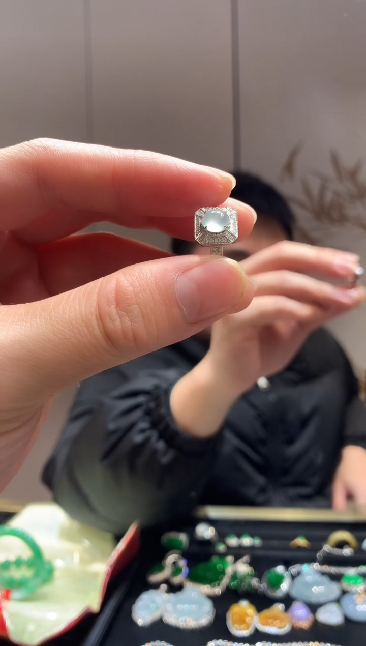 【闪购商品】翡翠戒指18K金镶嵌戒指 