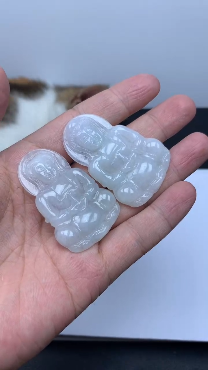 颈饰未镶嵌翡翠观音