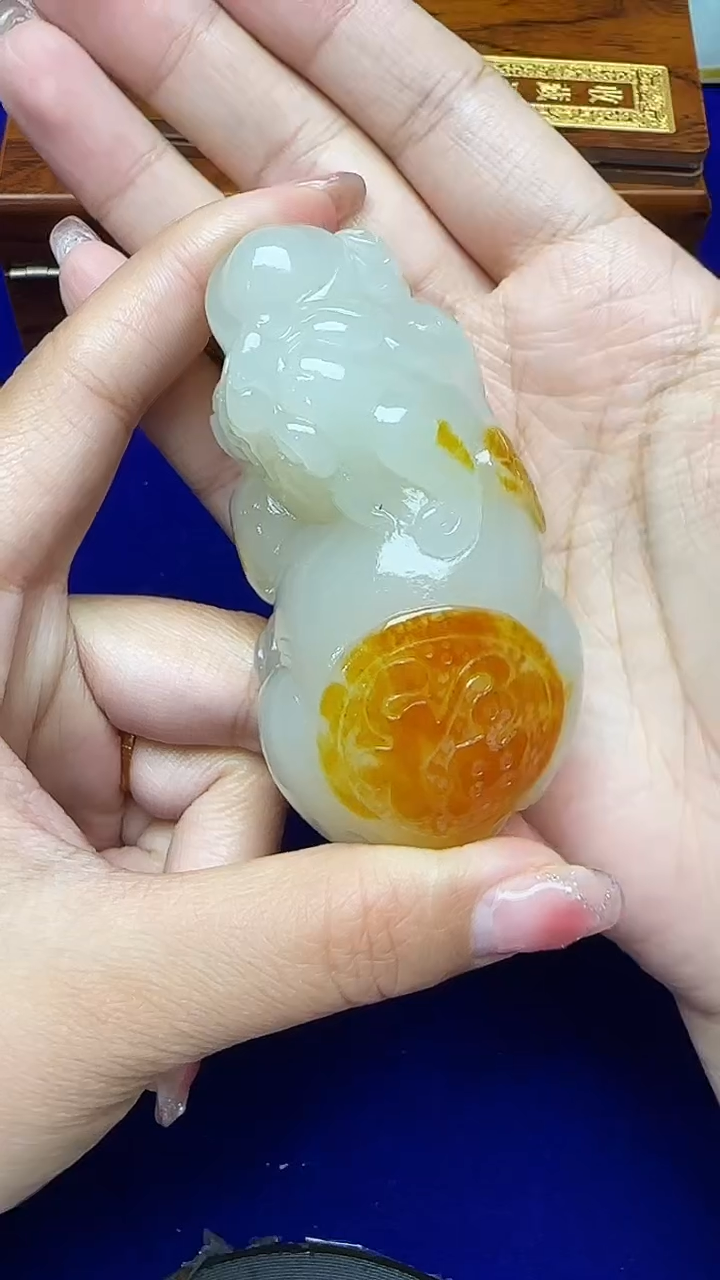 和田玉未镶嵌把件1