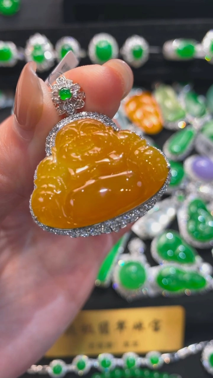 【闪购商品】翡翠颈饰未镶嵌黄翡佛公