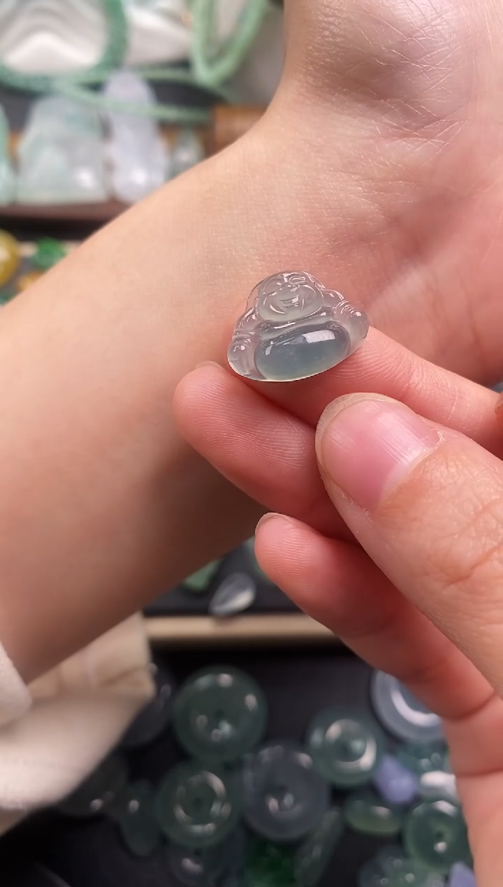 颈饰未镶嵌翡翠M*默佛公