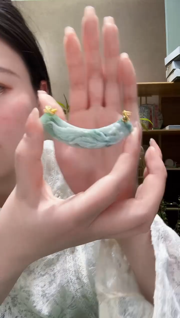 【闪购商品】翡翠未镶嵌颈饰吊坠