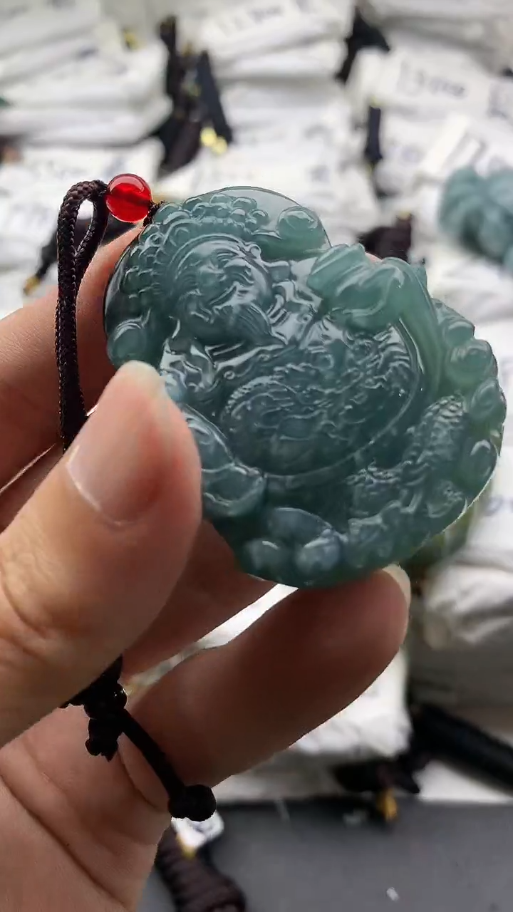 【闪购商品】翡翠颈饰未镶嵌5555555555