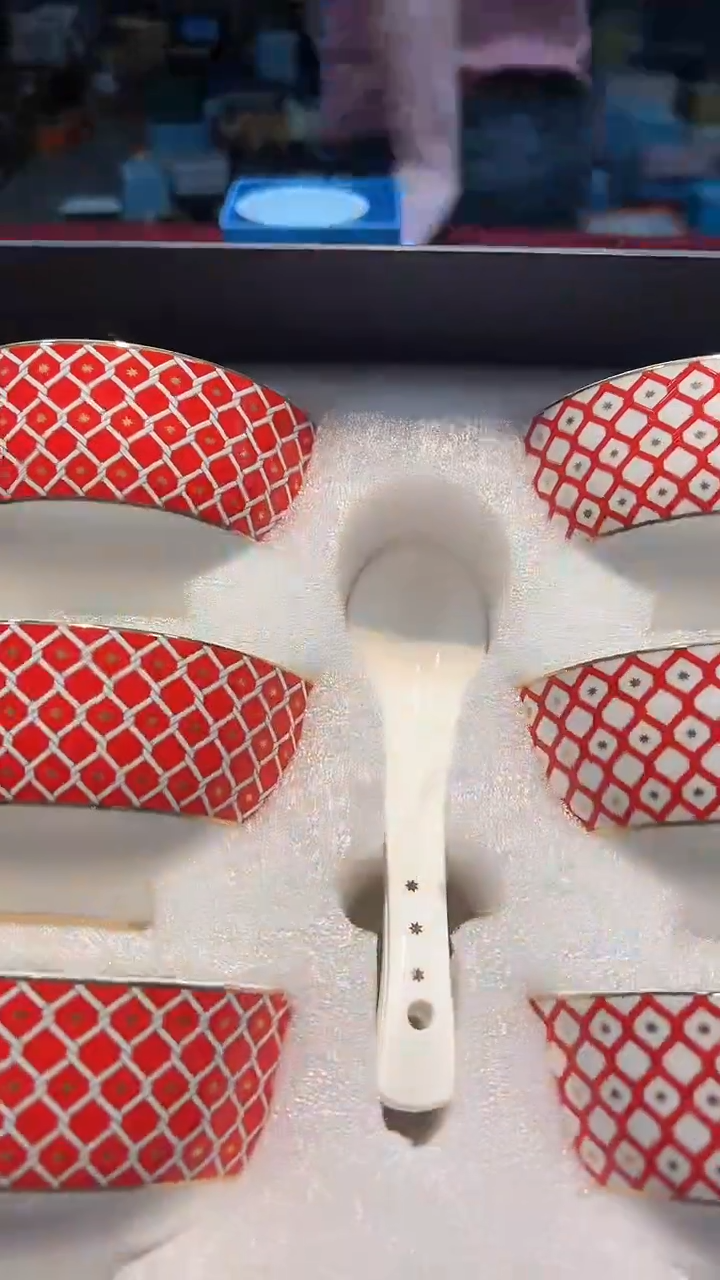 【闪购商品】瓷片00000000000000