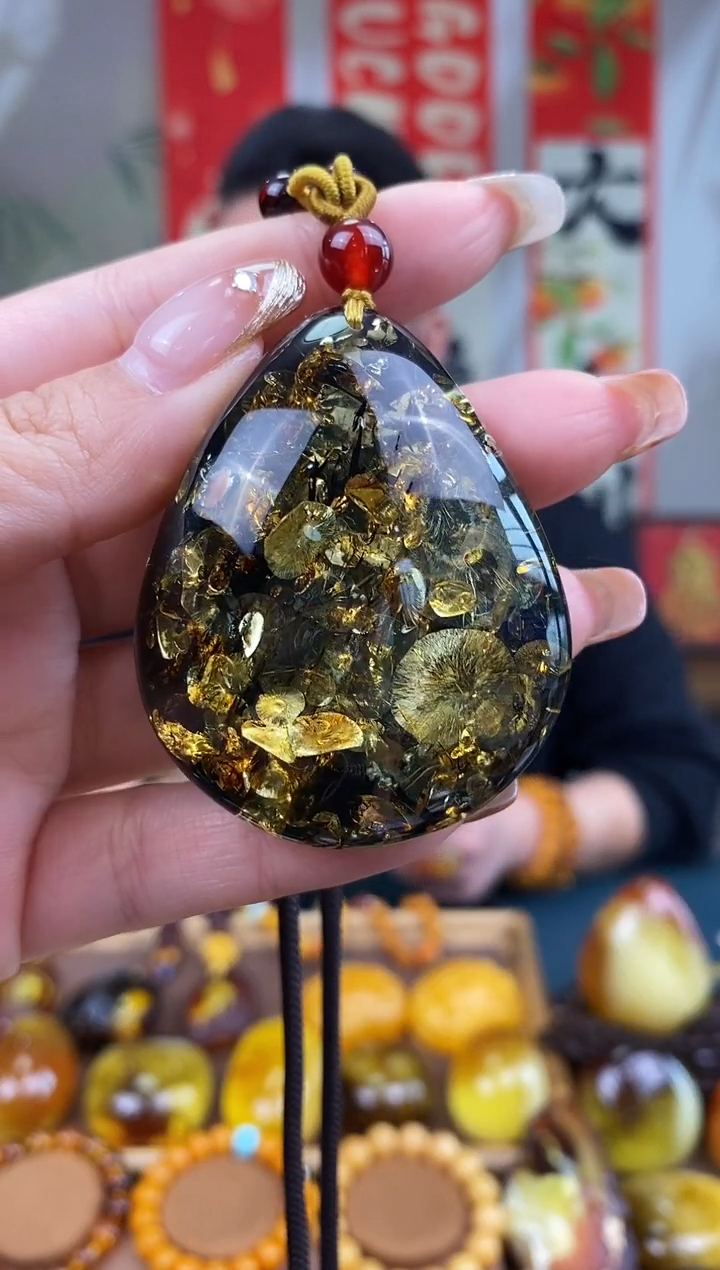 【闪购商品】琥珀裸石未镶嵌基地发货 一物一证 顺丰包邮