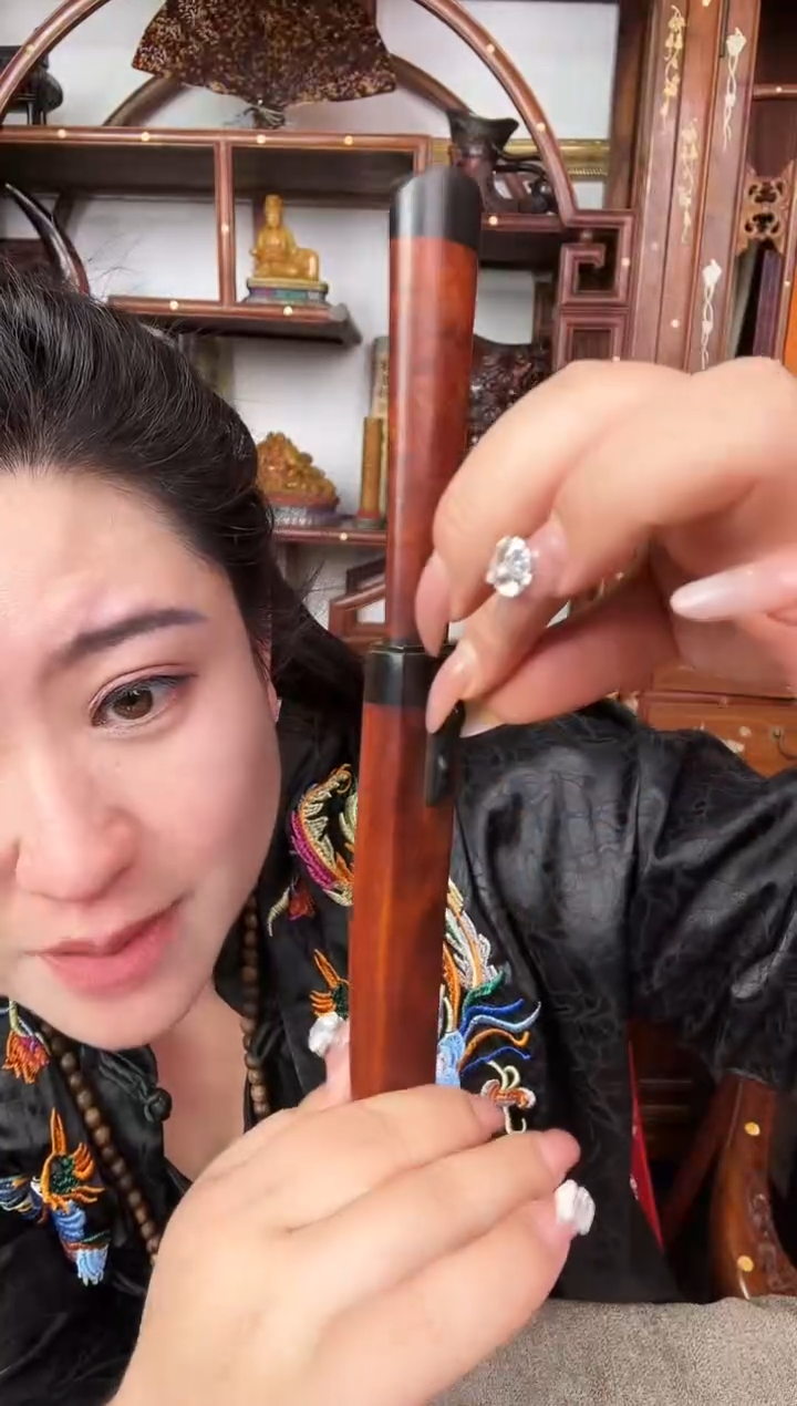 木质足银私人藏宝阁珍品 | 海黄壁纸刀