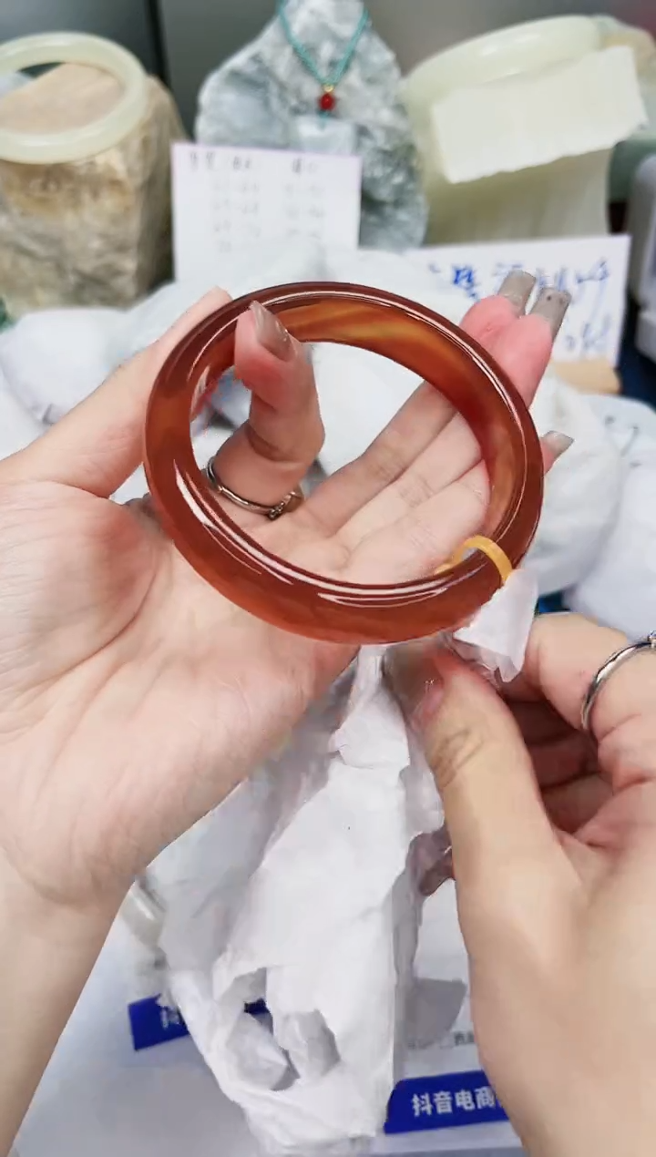 【闪购商品】石英质玉手镯未镶嵌44-玛瑙-圈口60