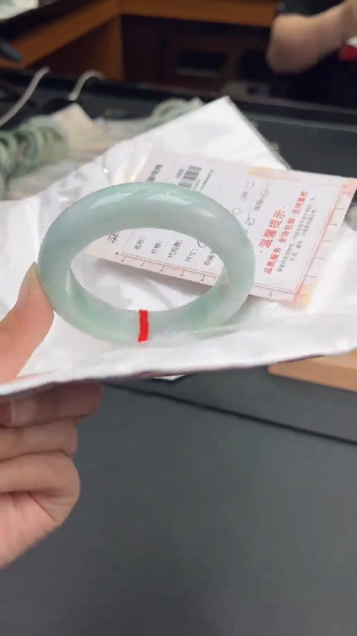 【闪购商品】定制翡翠未镶嵌天然缅甸翡翠手镯160