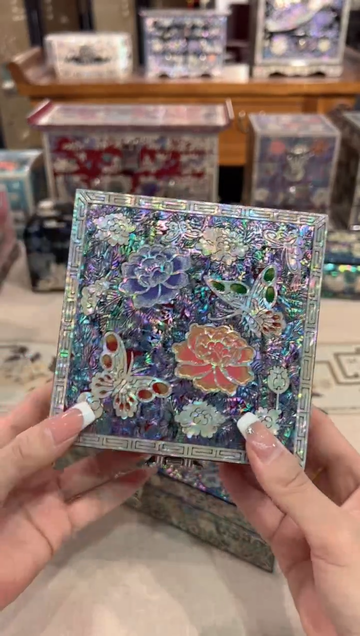 【闪购商品】红底白边弘贝雅螺钿漆器文化馆