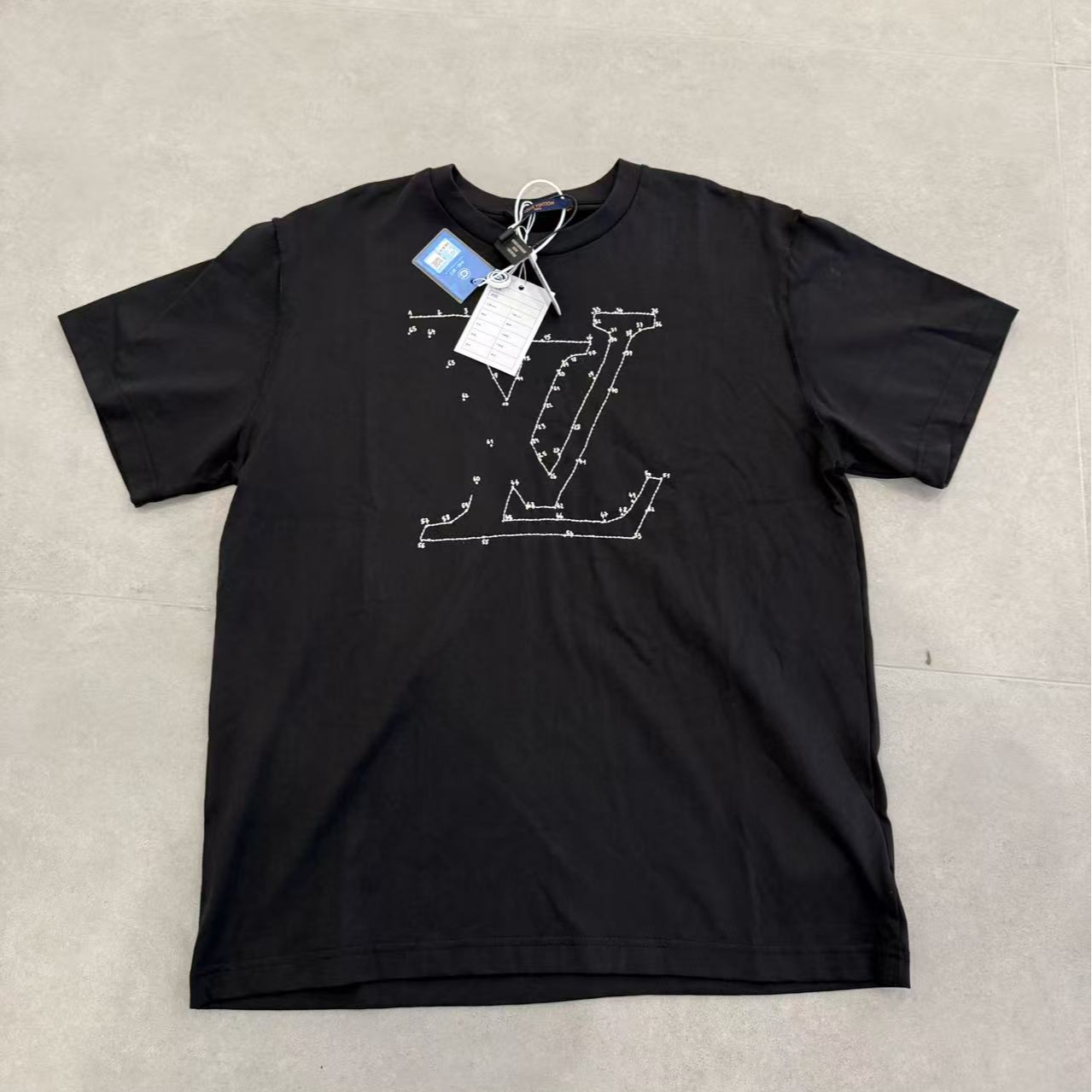 99新 LouisVuitton/路易威登 刺绣圆领休闲宽松短袖T恤