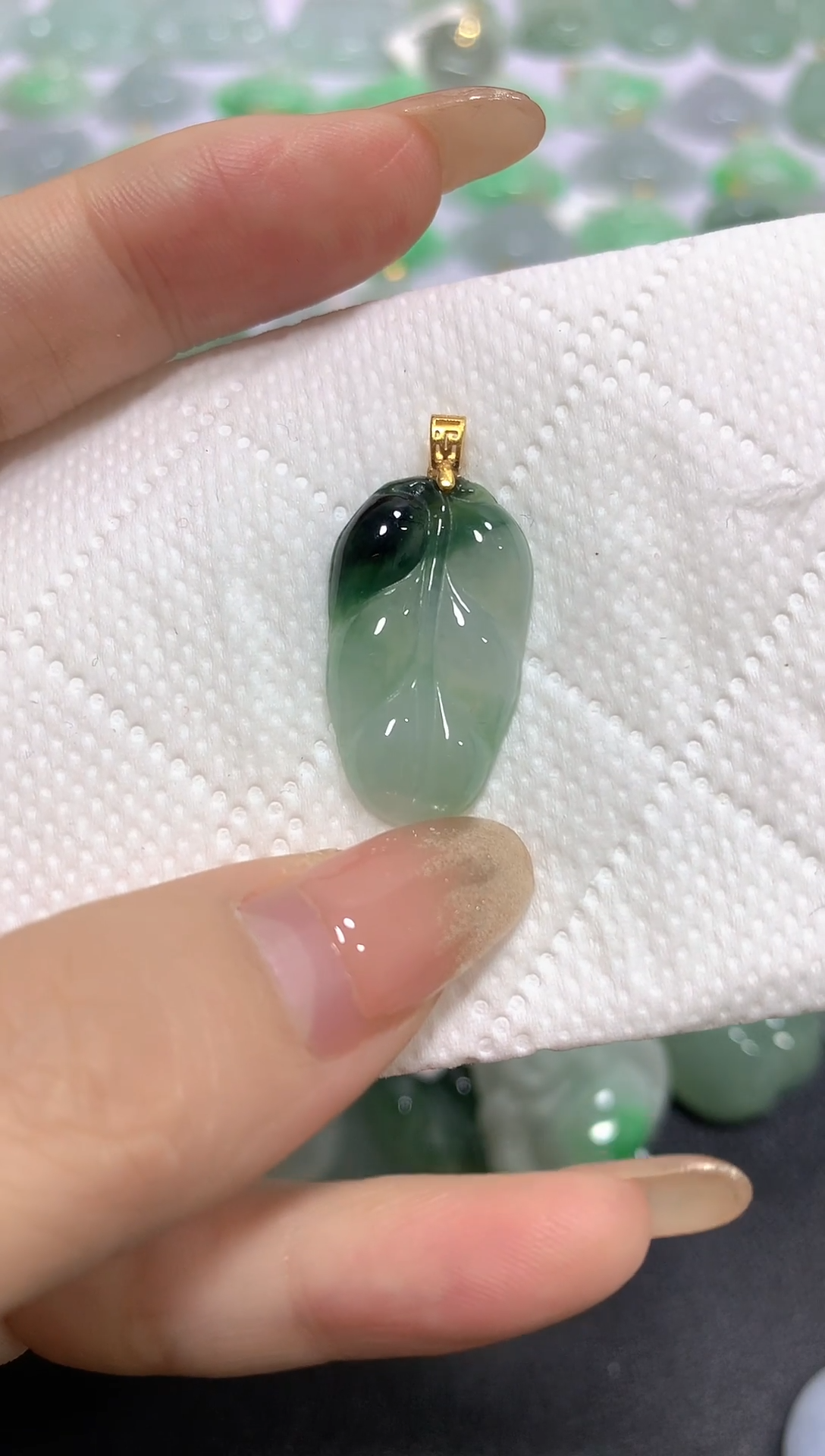 颈饰未镶嵌翡翠A货