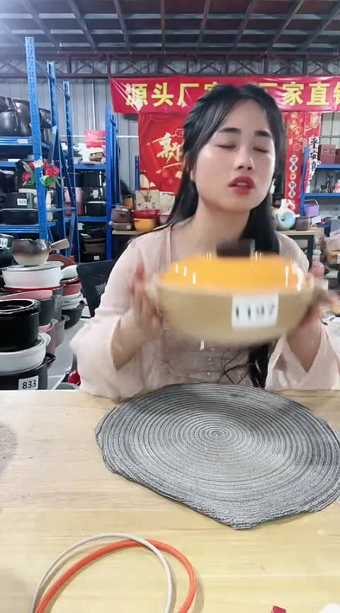 1197瑕疵粗陶锅带盖不圆孤品