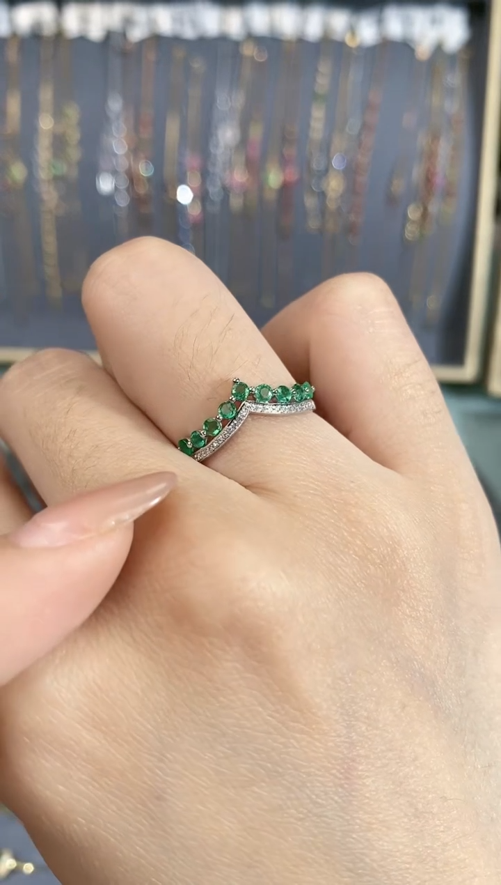 【闪购商品】祖母绿耳饰18K金镶嵌戒指