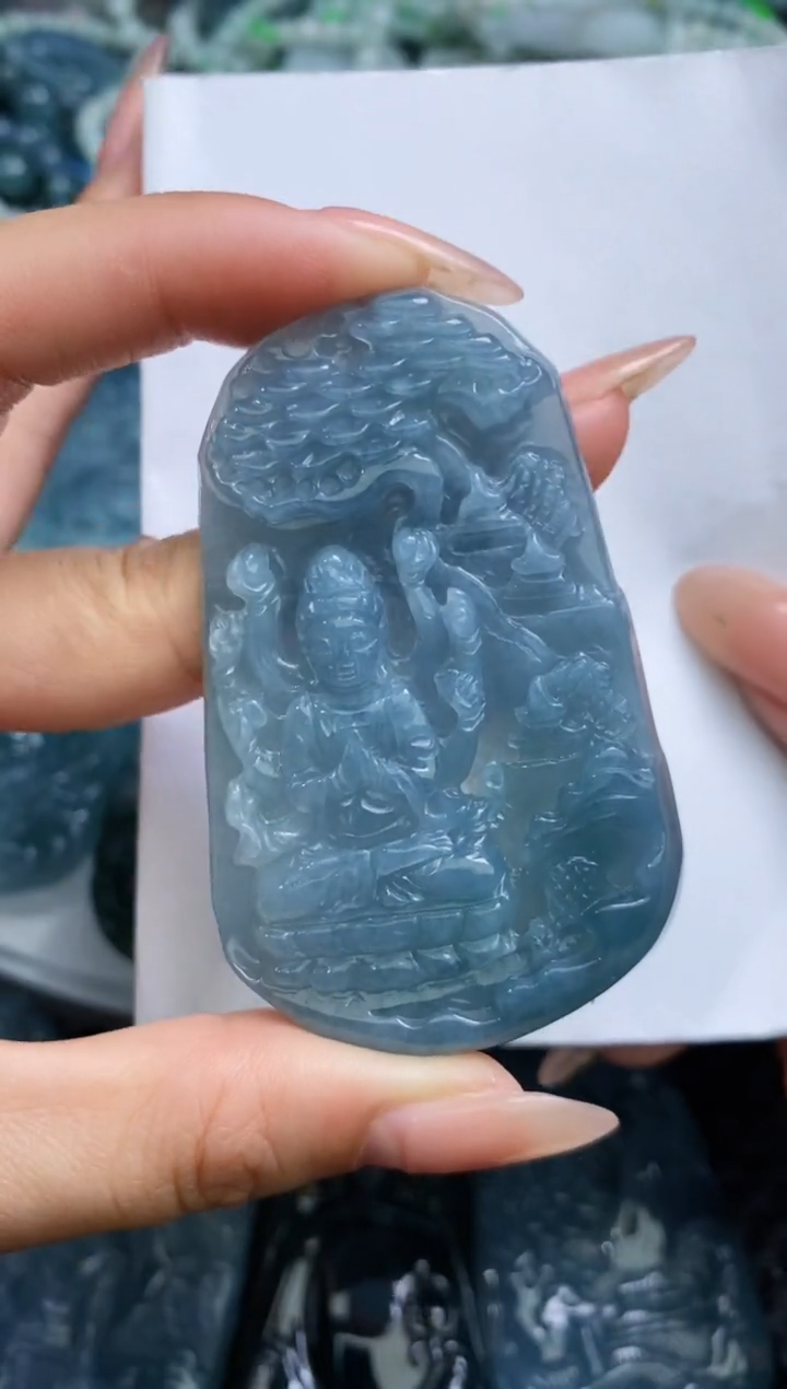 【闪购商品】翡翠颈饰未镶嵌           