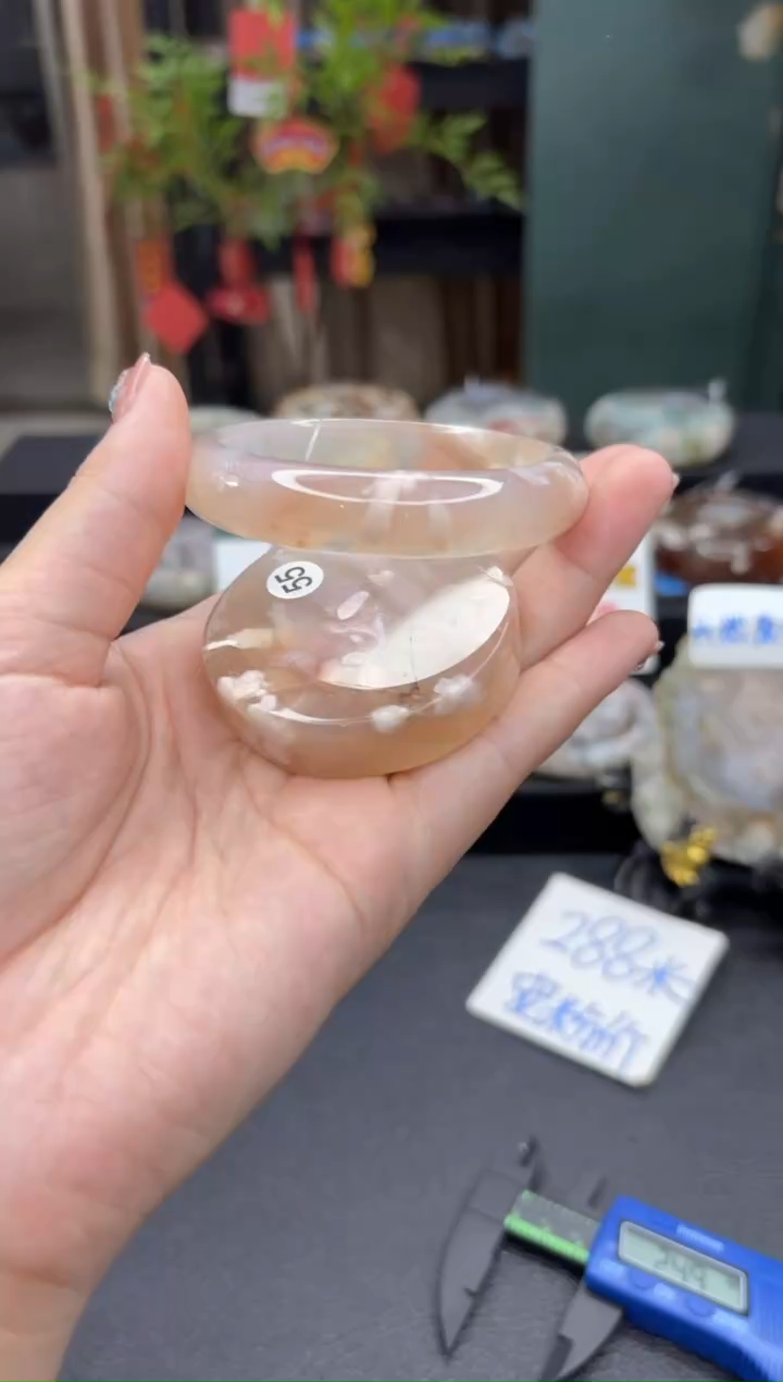 【闪购商品】石英质玉手镯未镶嵌93（55圈赠送镯心）