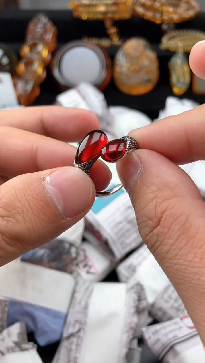 琥珀银S925镶嵌戒指血珀双头戒指