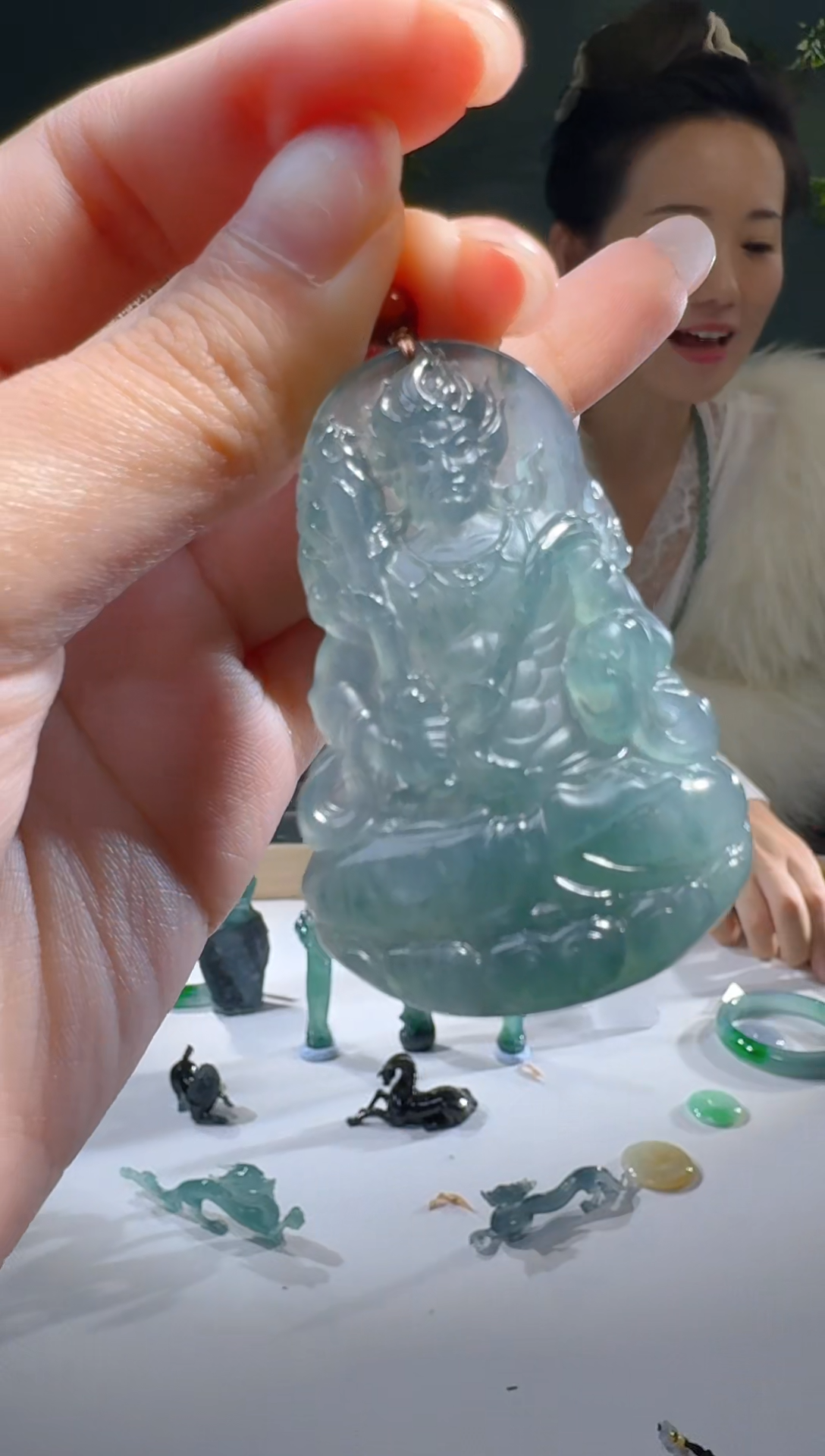 【闪购商品】翡翠颈饰未镶嵌天然A货翡翠不动