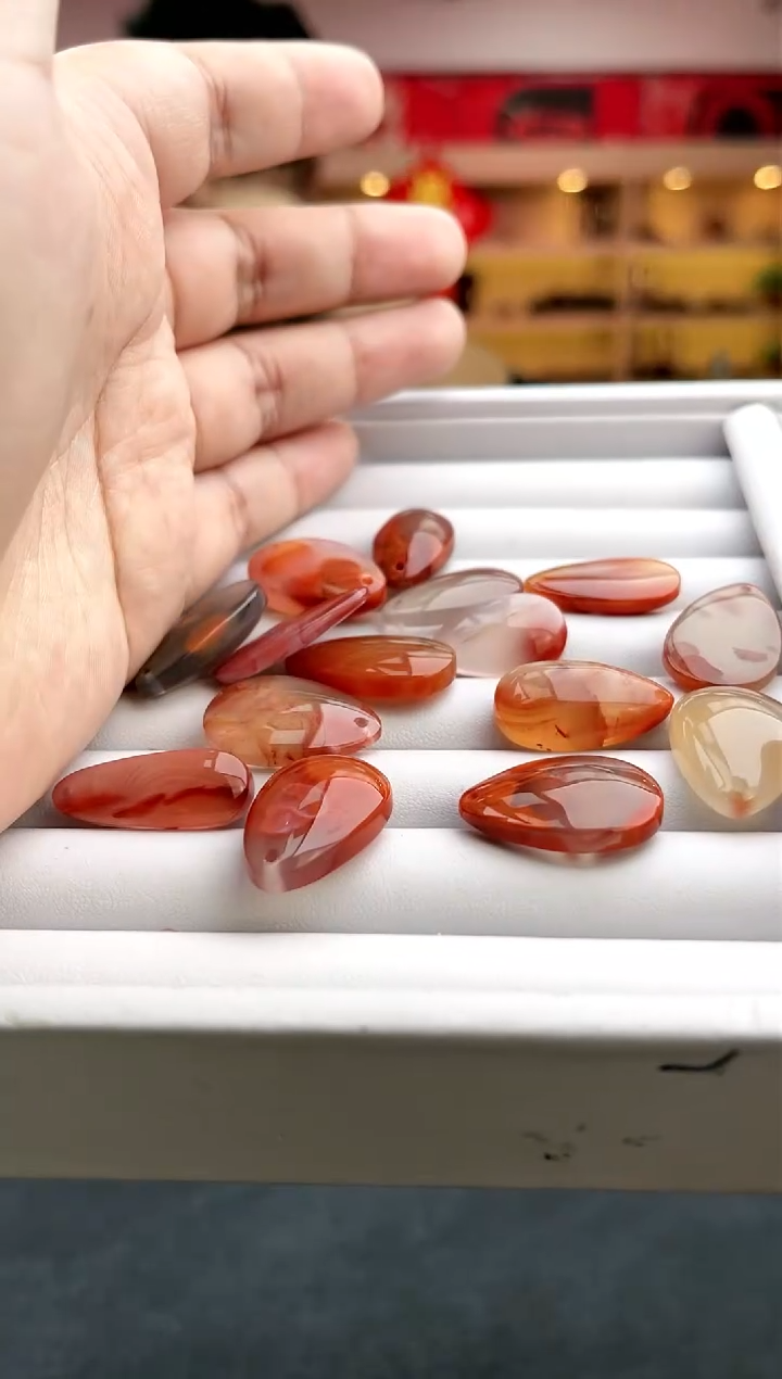 【闪购商品】南红玛瑙未镶嵌卡24水滴吊坠-多样性发一件（微瑕一件5